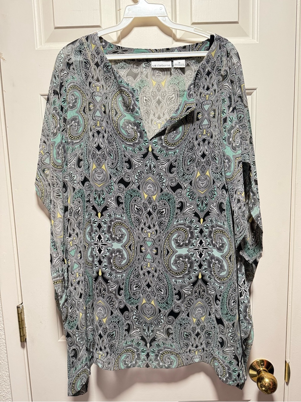 Liz Claiborne Mint Green Gray & Black Paisley V-Neck Tunic Tank Top Resortwear